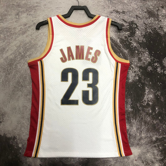 Cleveland Cavaliers Lebron James 2003/04 White Jersey By Mitchell & Ness